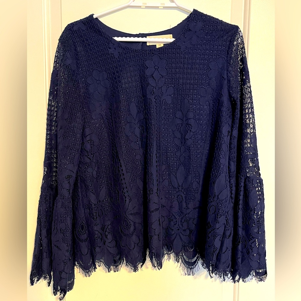 ANTHROPOLOGIE Luna Moon gorgeous lace Top. Sheer bell sleeves. Size M